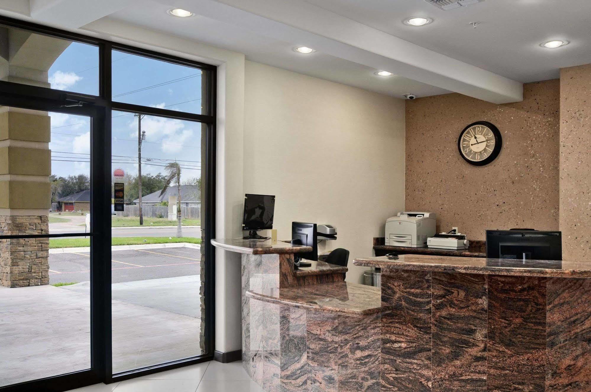 Travelodge Pharr McAllen Extérieur photo